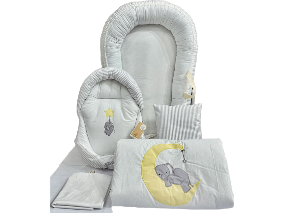 ست تشک لبه دار و آغوشگیر (قنداق سوئیسی) با بالشت و روانداز و زیرانداز تعویض طرح فیل و  ماه  طوسی الا ELA