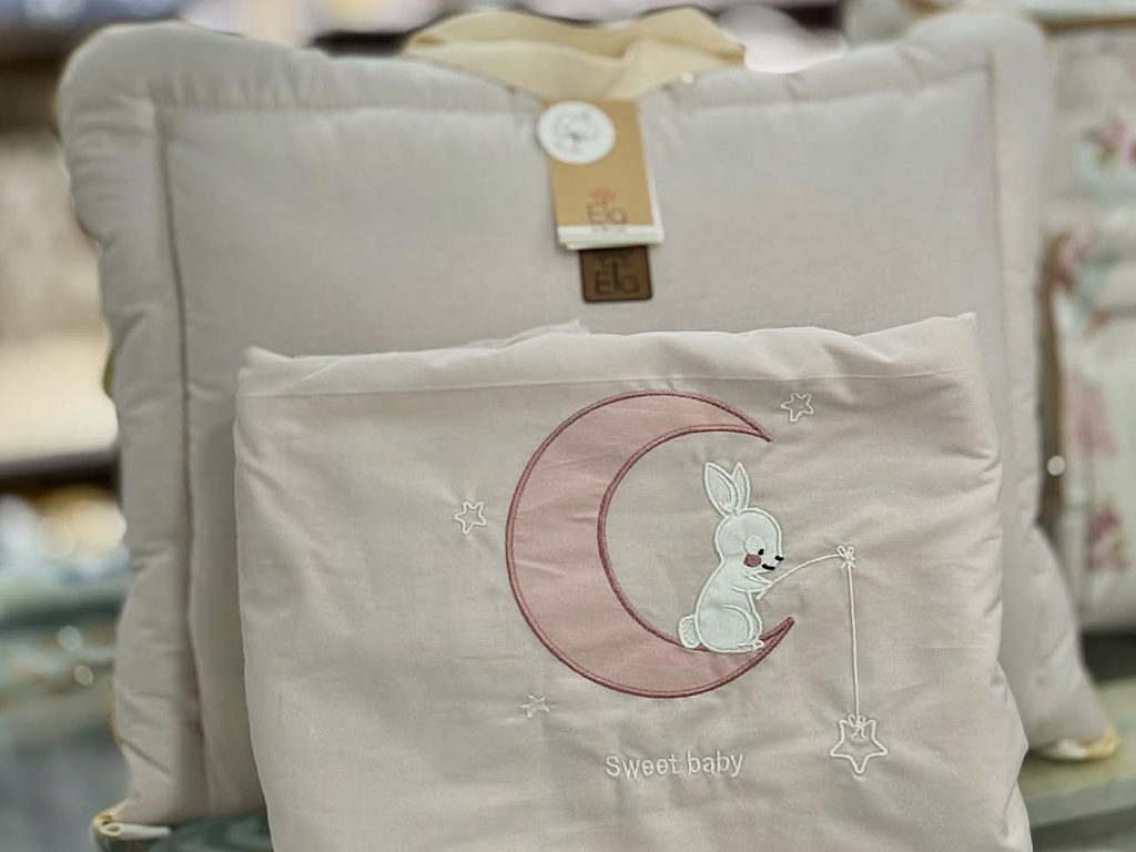 سرویس خواب دم دستی مسافرتی نوزادی مجموعه 3 عددی تشک، لحاف و بالشت با بسته بندی کیفی طرح خرگوش صورتی الا ELA