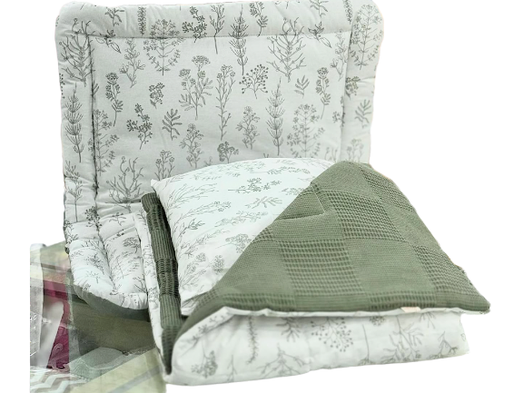 سرویس خواب دم دستی مسافرتی نوزادی(سایز 2)مجموعه 3 عددی تشک، لحاف و بالشت طرح نبات سبز الا ELA