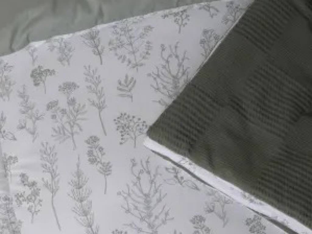 سرویس خواب دم دستی مسافرتی نوزادی(سایز 2)مجموعه 3 عددی تشک، لحاف و بالشت طرح نبات سبز الا ELA