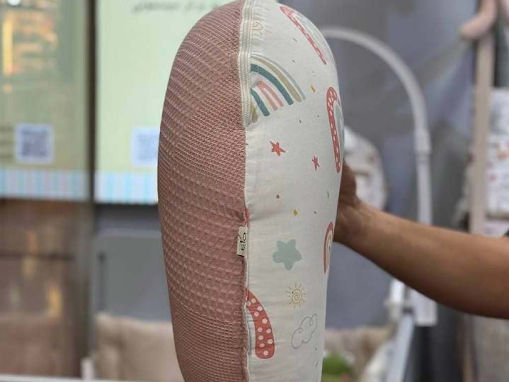 بالشت چند منظوره شیردهی نوزاد طرح آبرنگی رنگین کمان صورتی  الا ELA