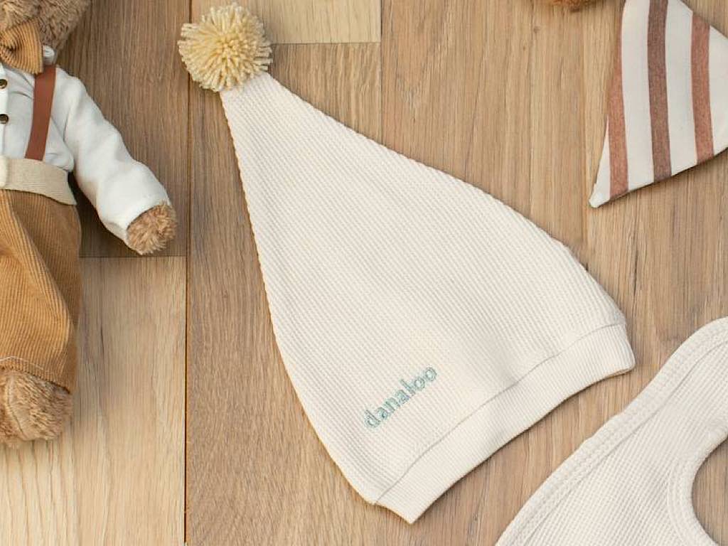 کلاه  نوزادی بابانوئل طرح koala pinp دانالو Danaloo