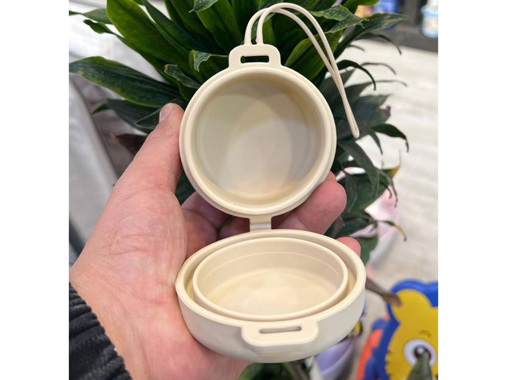 قاب پستانک نوزادی گرد بند دار