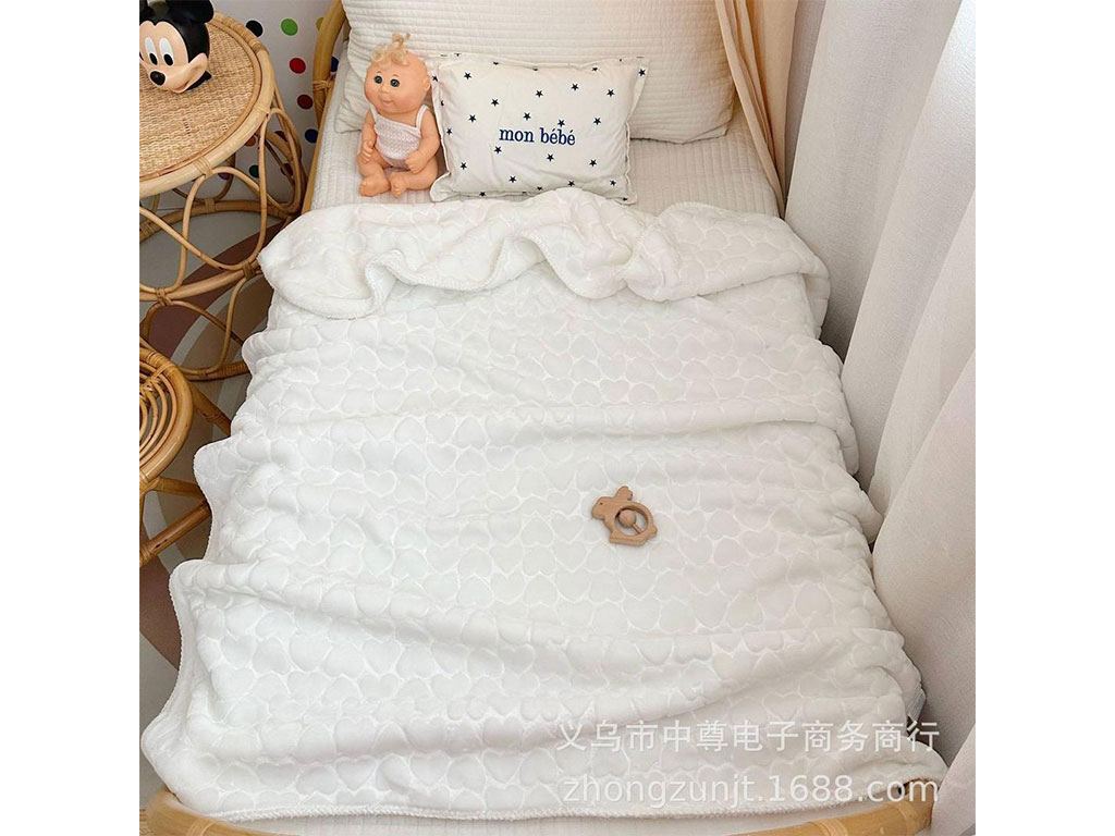 پتو پولیشی مخملی نوزادی طرح قلب