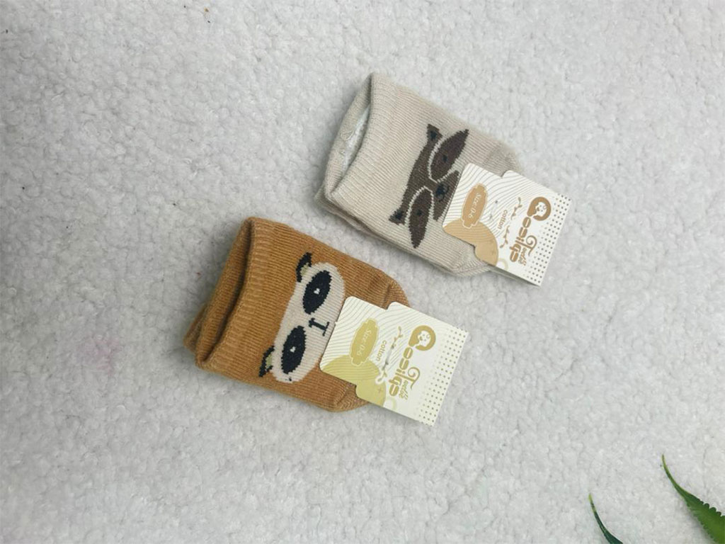 جوراب استپ دار نوزادی رنگی طرح حیوانات سایز 12-6 ماه