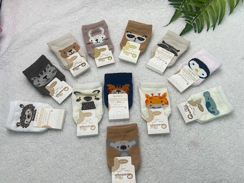 جوراب استپ دار نوزادی رنگی طرح حیوانات سایز 12-6 ماه