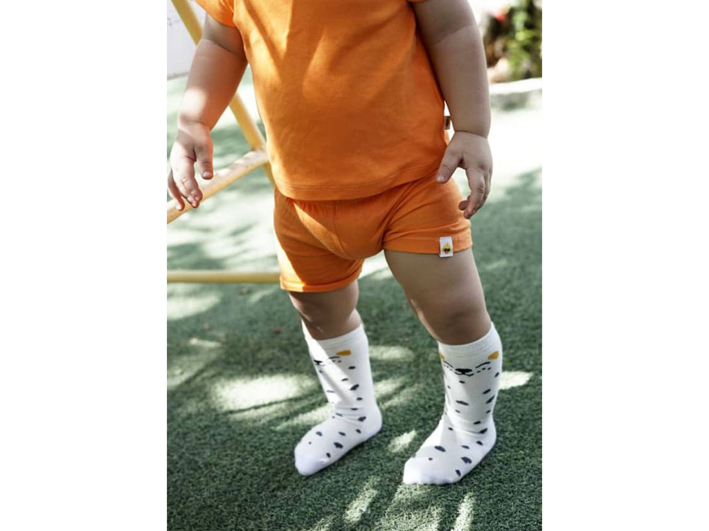 جوراب ساق دار طرح دار فانتزی 12-6 ماه