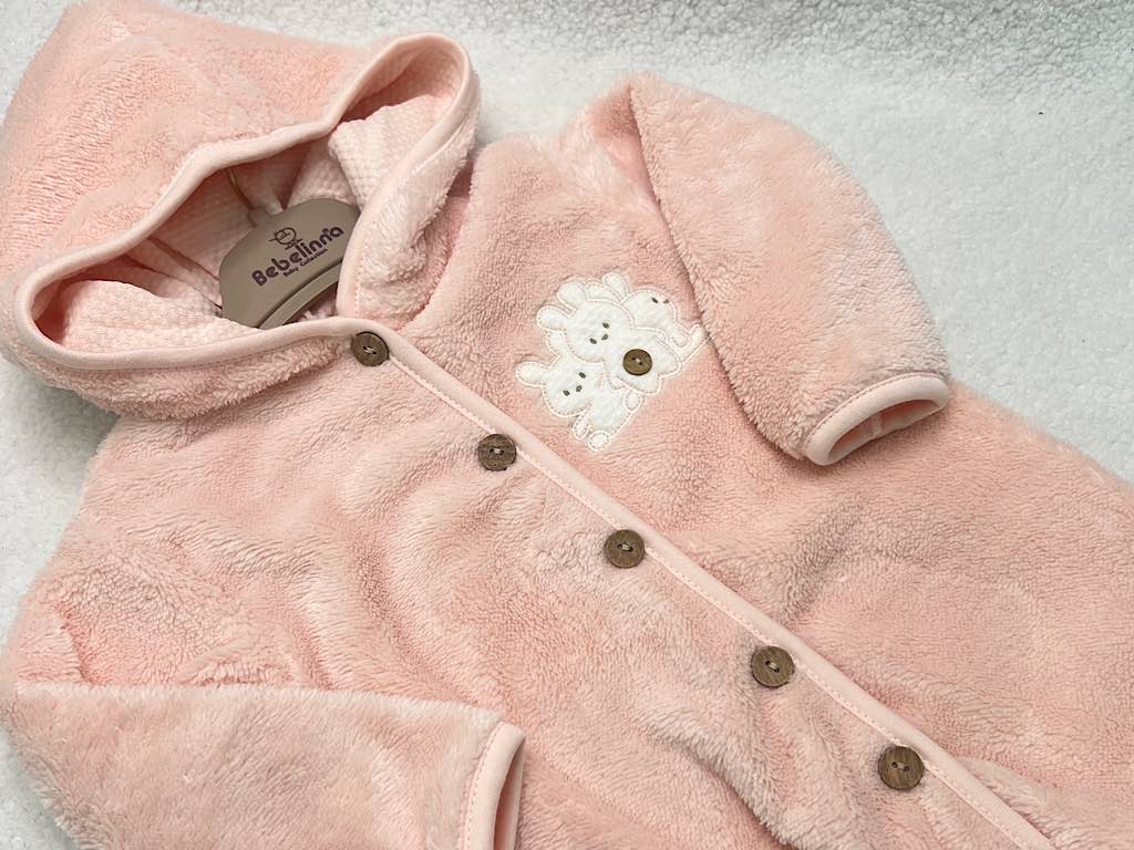 سرهمی کلاهدار و جورابدار نوزادی پولیشی  طرح خرگوش صورتی رنگ ب ب لینا   BEBELINNA