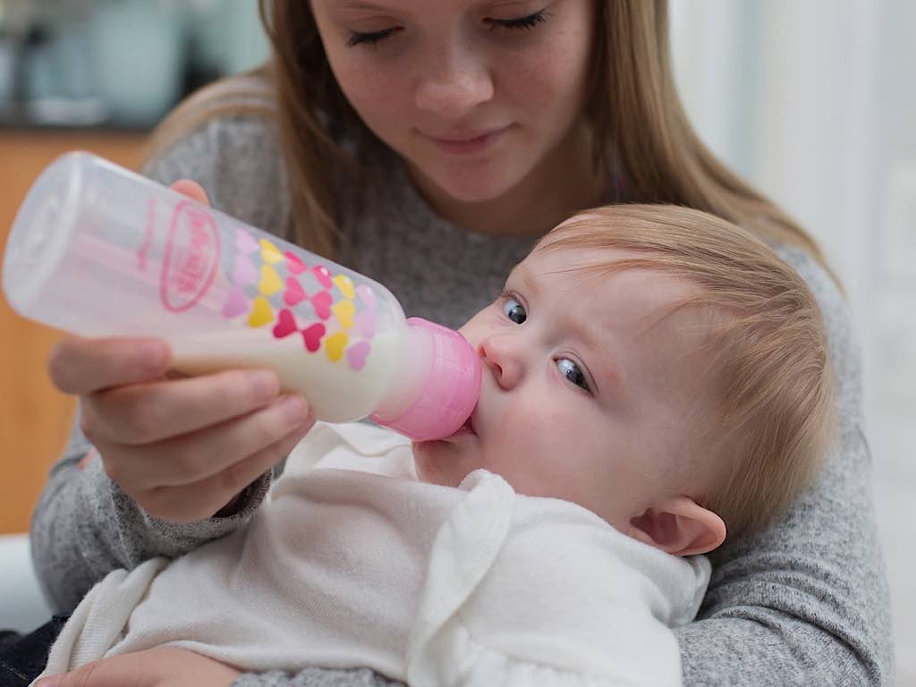 شیشه شیر و آبمیوه خوری  آنتی کولیک 250 میلی لیتر  دکتر براون DR BROWNS