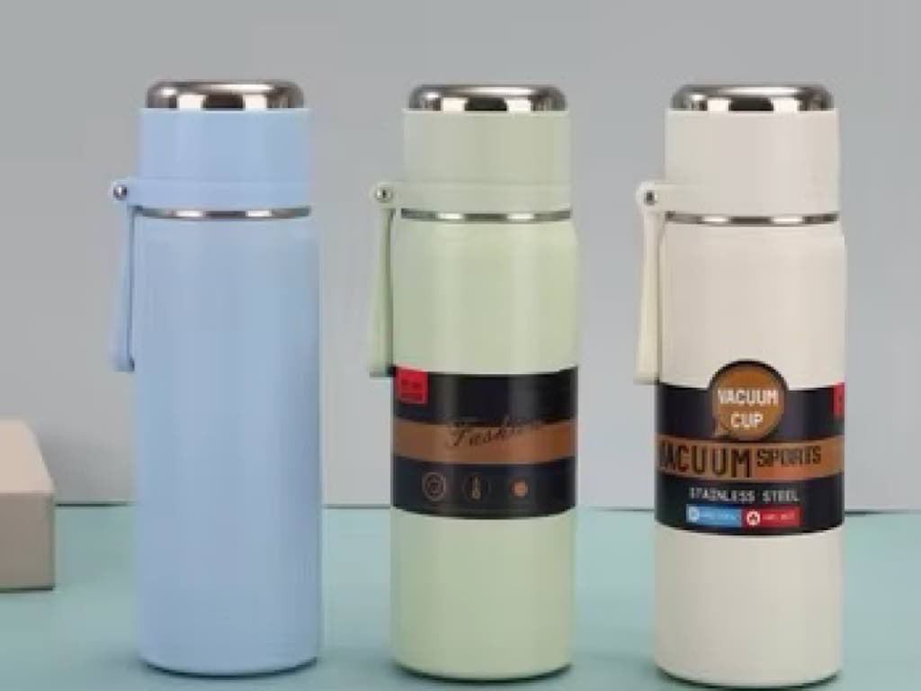 فلاسک استیل حجم 500 میلی لیتر دارای صافی و بند سیلیکونی