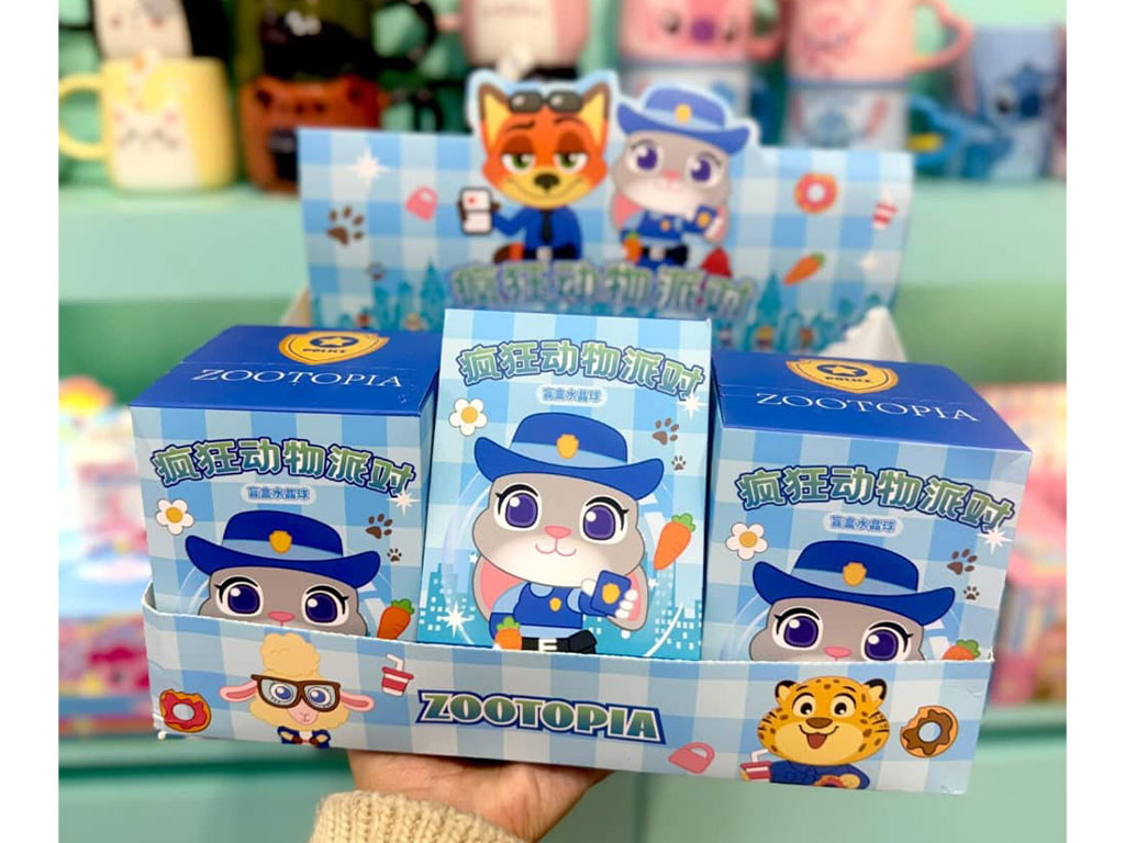 گوی چراغ دار سوپرایزی طرح زوتوپیا (سایز متوسط)