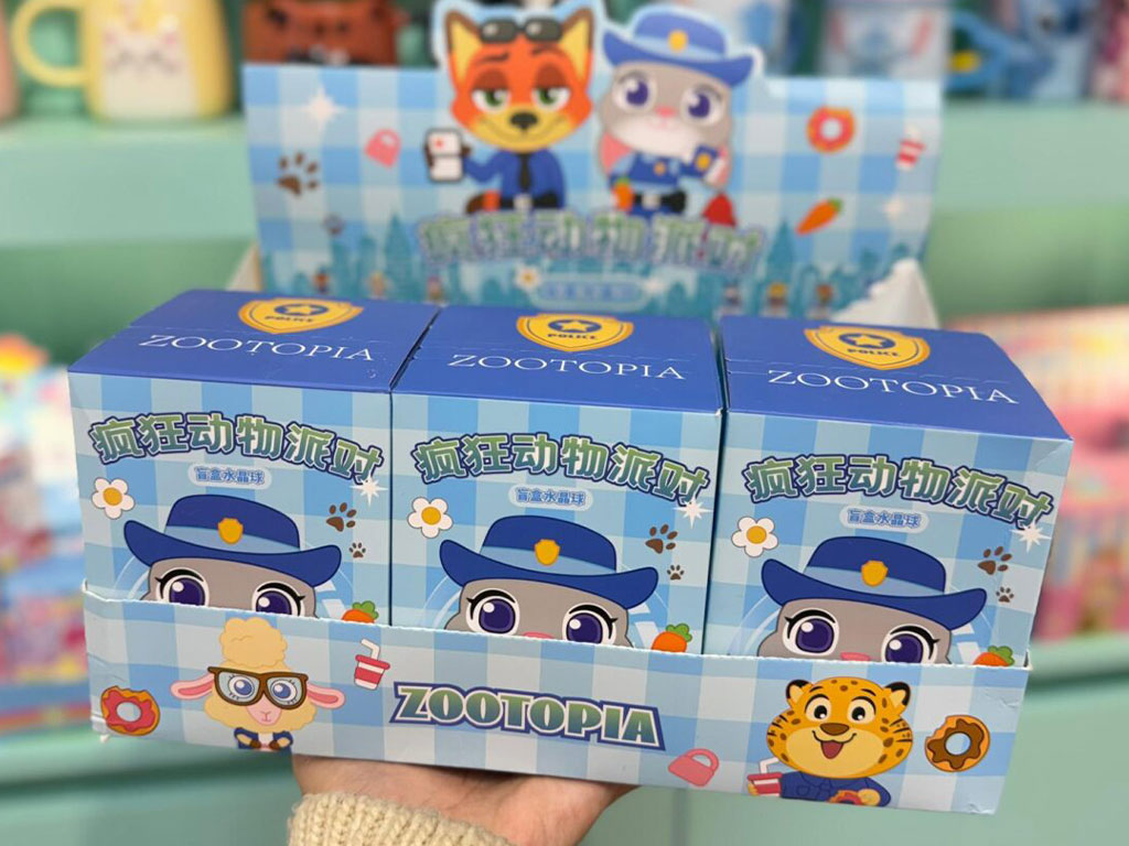 گوی چراغ دار سوپرایزی طرح زوتوپیا (سایز متوسط)