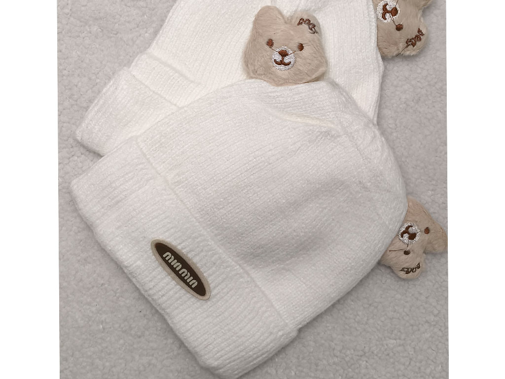 کلاه بافت لبه دوبل داخل آستر دار شاخ دار طرح خرس