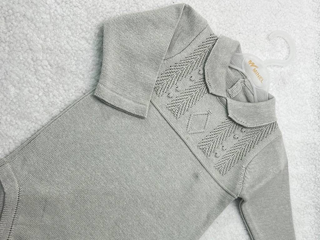 بادی بافت آستین بلند نوزادی دخترانه طوسی رنگ طرح شکوفه