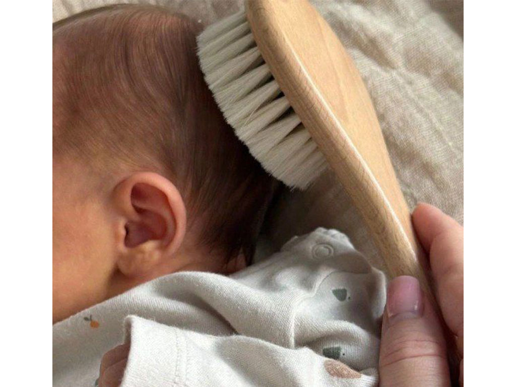 ست شانه و برس چوبی نوزادی only baby