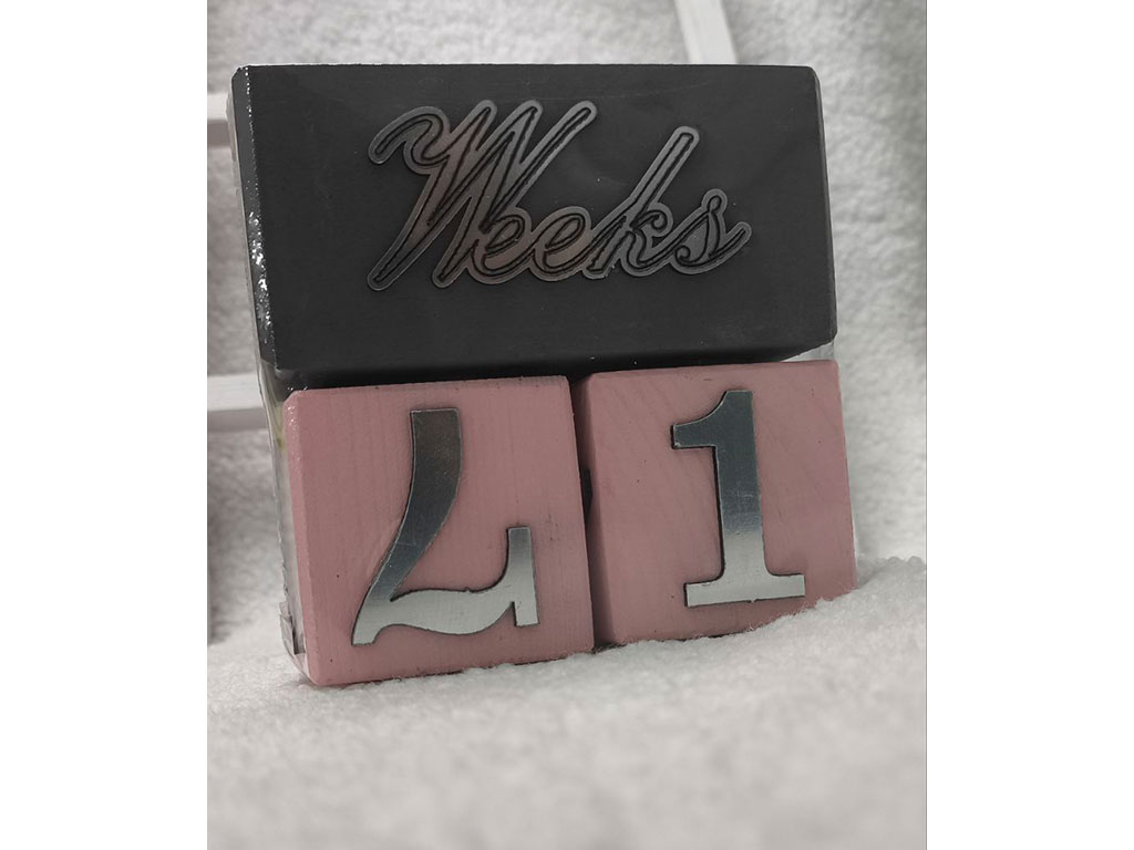 مکعب چوبی اعداد گاه شمار یا ماهگرد نوزادی