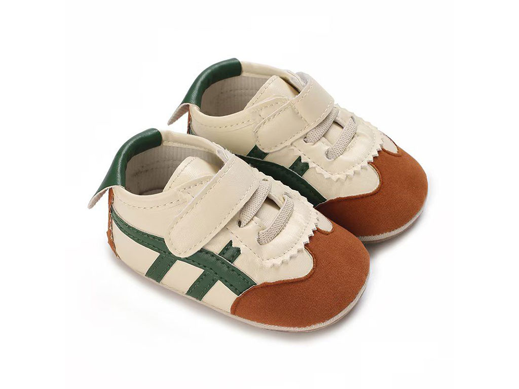 پاپوش استپ دار نوزادی رنگ شیری طرح خط دار سبز