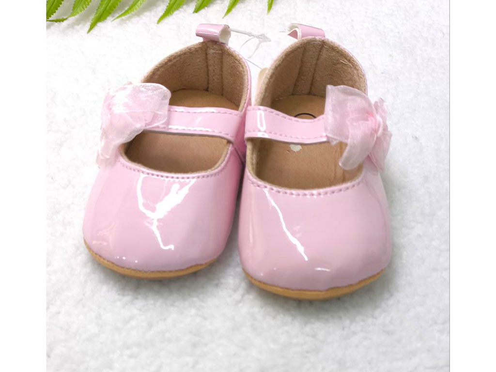 پاپوش صورتی رنگ استپ دار نوزادی دخترانه طرح پاپیون توری