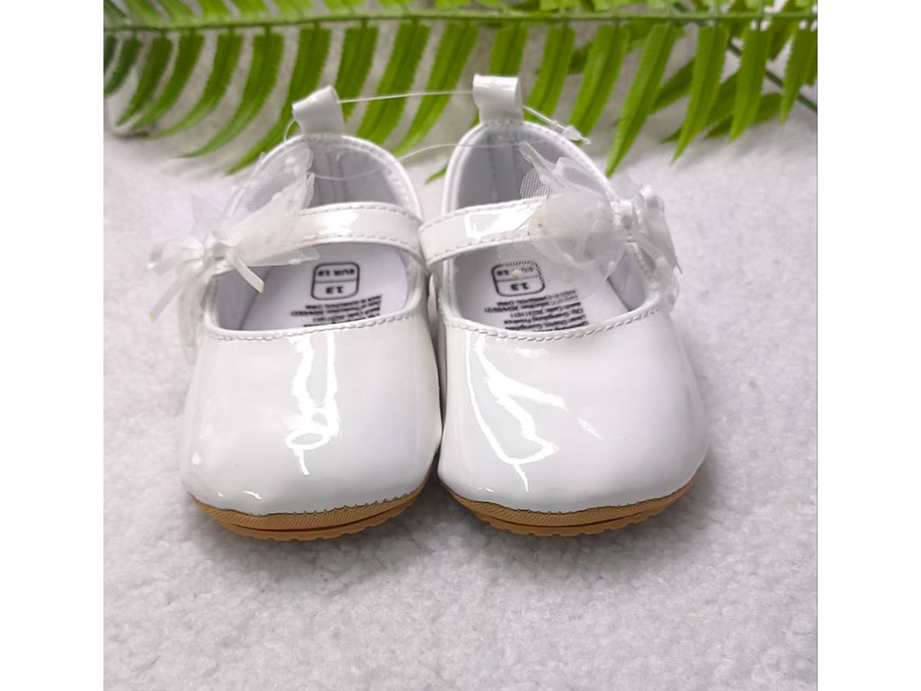 پاپوش سفید رنگ استپ دار نوزادی دخترانه طرح پاپیون توری