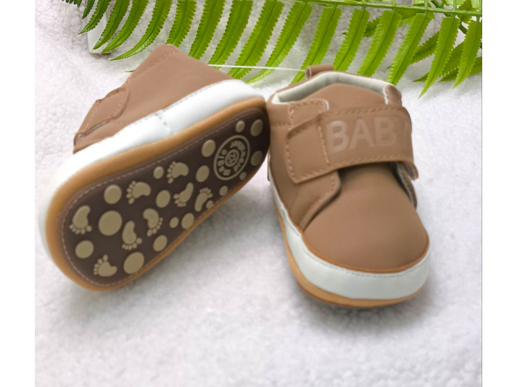 پاپوش استپ دار نوزادی مدل چسبی رنگ نسکافه ای BABY