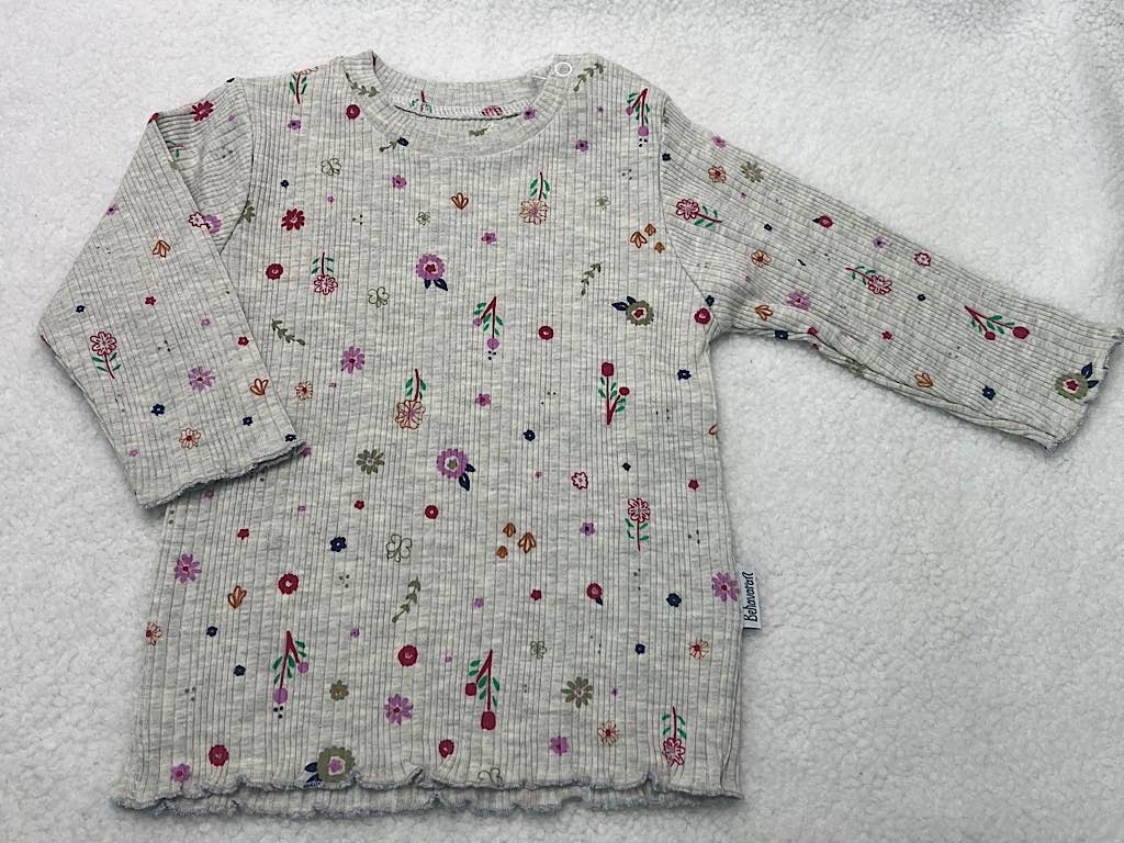 بلوز آستین بلند نوزادی طرح چیچک به آوران behavaran