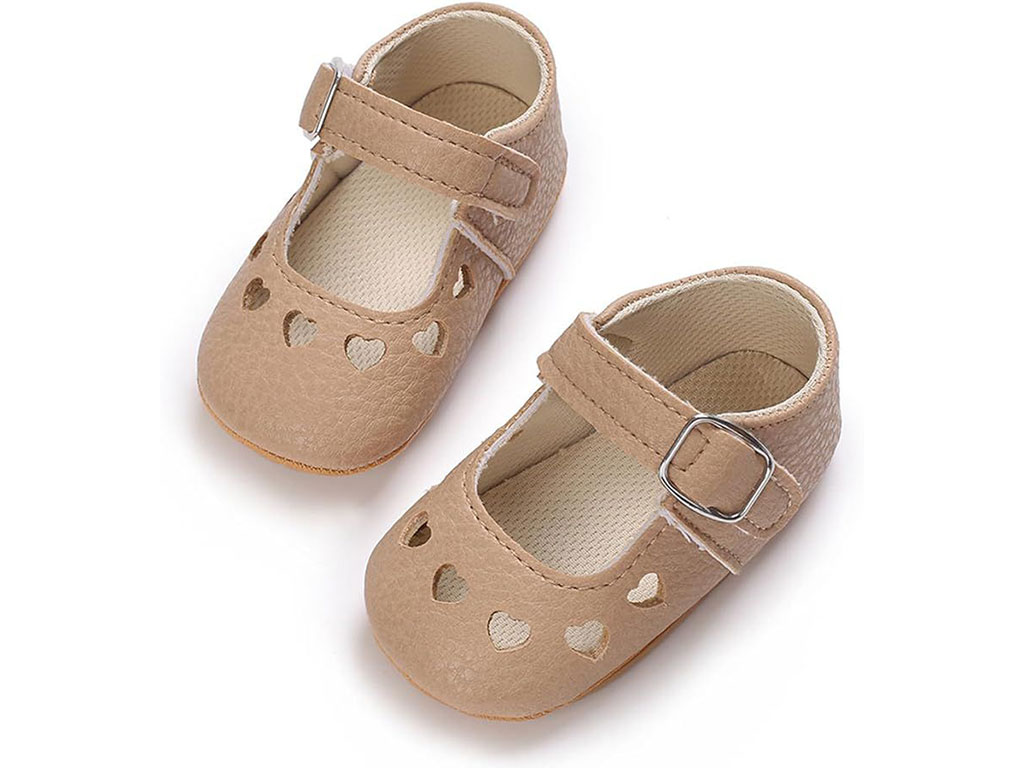 پاپوش نسکافه ای رنگ استپ دار نوزادی دخترانه طرح قلب