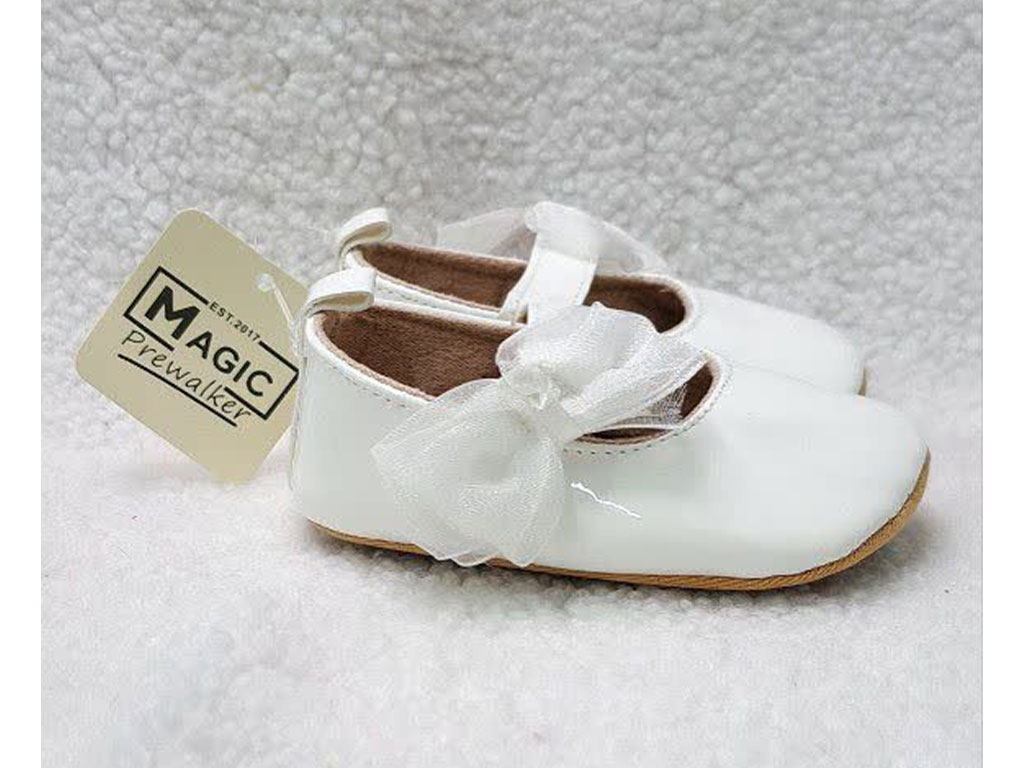 پاپوش سفید رنگ استپ دار نوزادی دخترانه طرح پاپیون توری