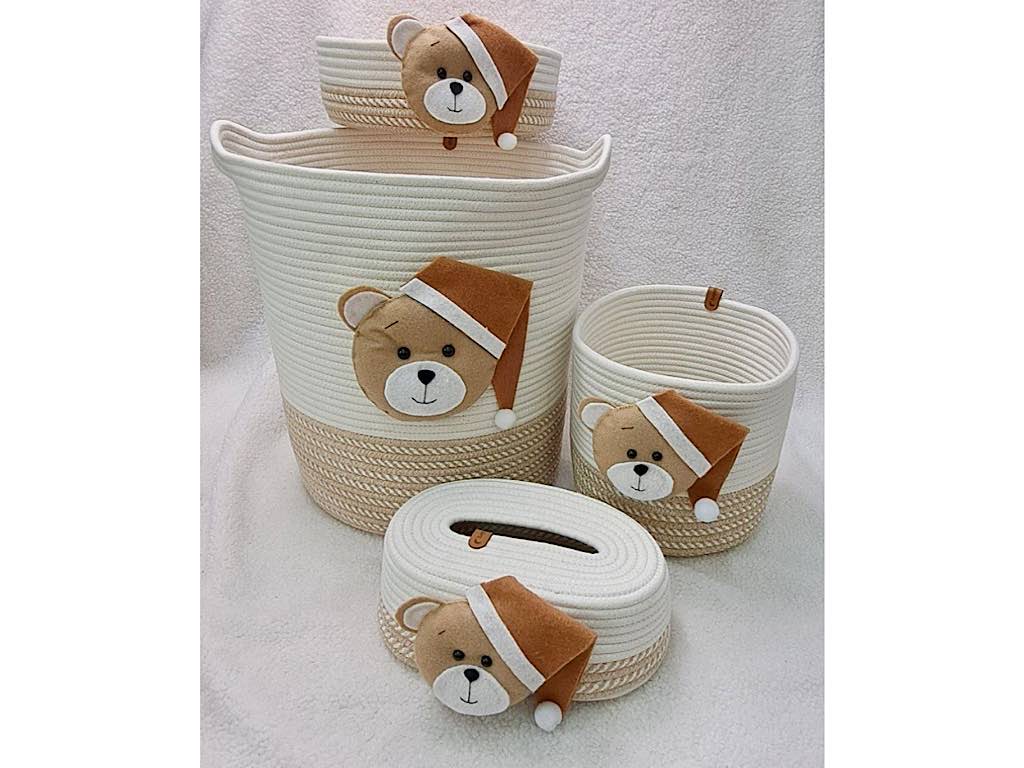 سبد لباس و سطل زباله و جای دستمال و سبد لوسیون قیطون دوزی شده طرح تدی کلاهدار