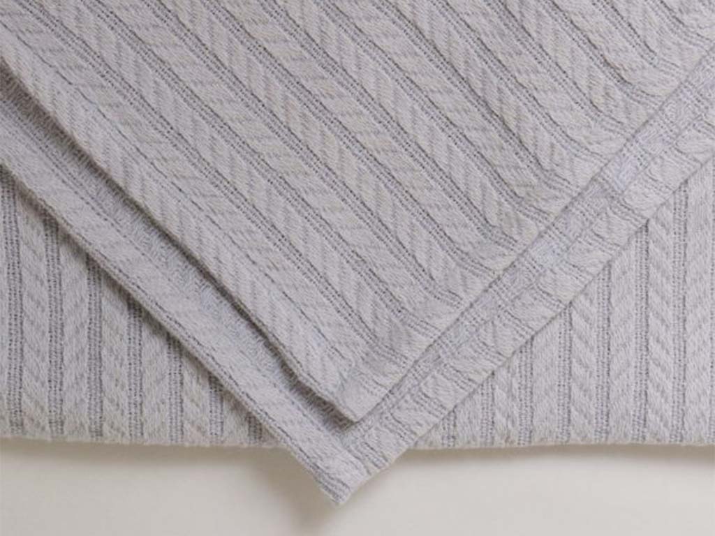 روانداز بافت طوسی روشن الا ELA