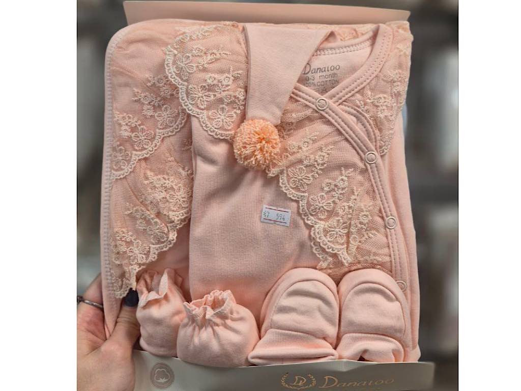 ست بیمارستانی 7 تکه طرح  snow white گلبهی رنگ دانالو danaloo