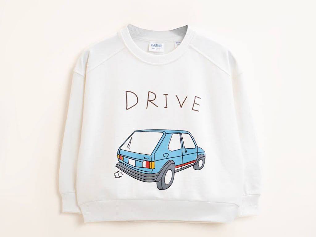 بلوز آستین بلند دورس رنگ سفید طرح ماشین بشیر Bashir