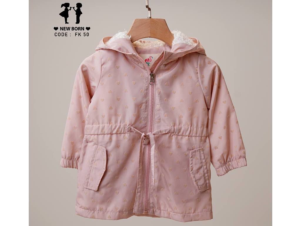 بارانی کلاهدار توکرکی دخترانه رنگ صورتی روشن طرح قلب