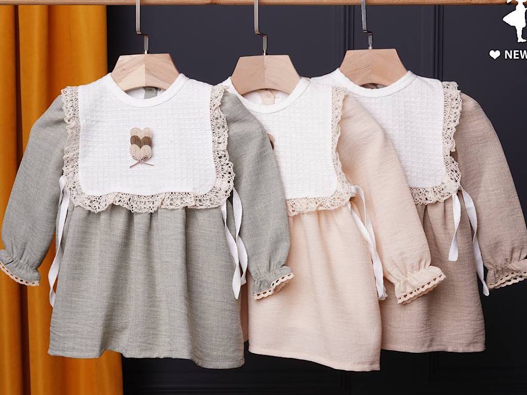 پیراهن دخترانه سبز رنگ جلو پیشبند دار  نیوبرن New Born