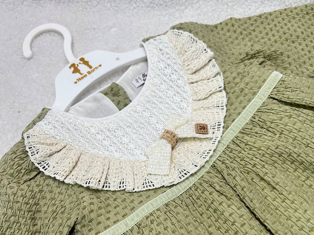 پیراهن دخترانه سبز رنگ جلو سینه گیپور پاپیون دار نیوبرن New Born