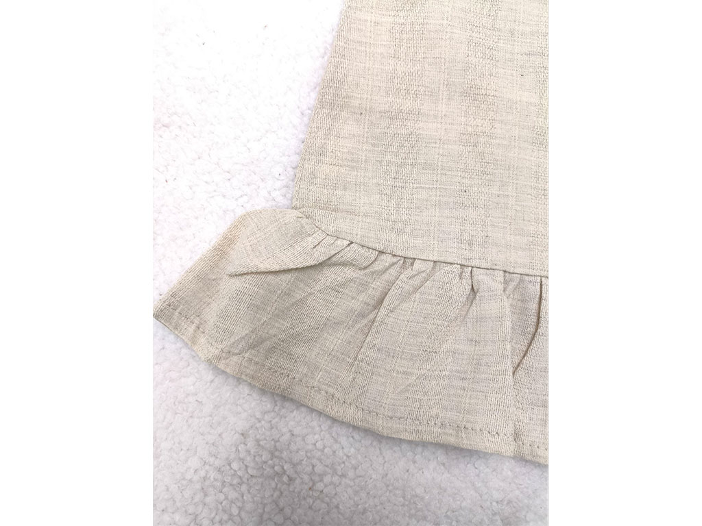 سارافون دخترانه رنگ نسکافه ای طرح نقلی بغل دکمه چین دار