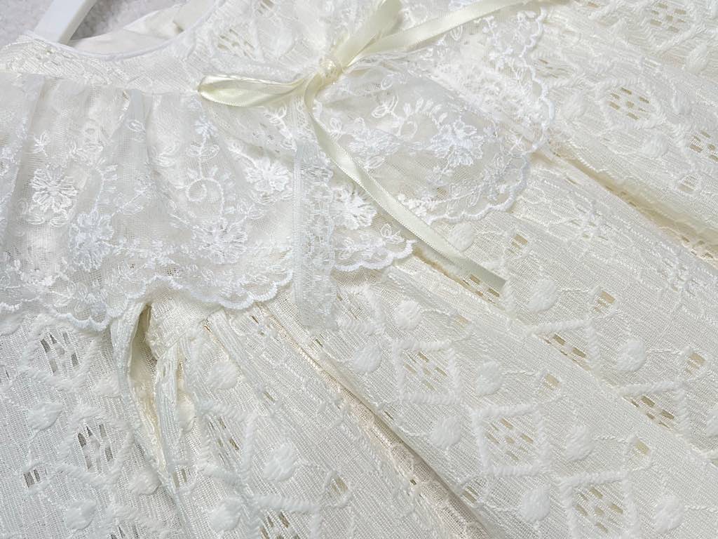 پیراهن دانتل  دخترانه شیری رنگ جلو سینه تور دار نیوبرن New Born