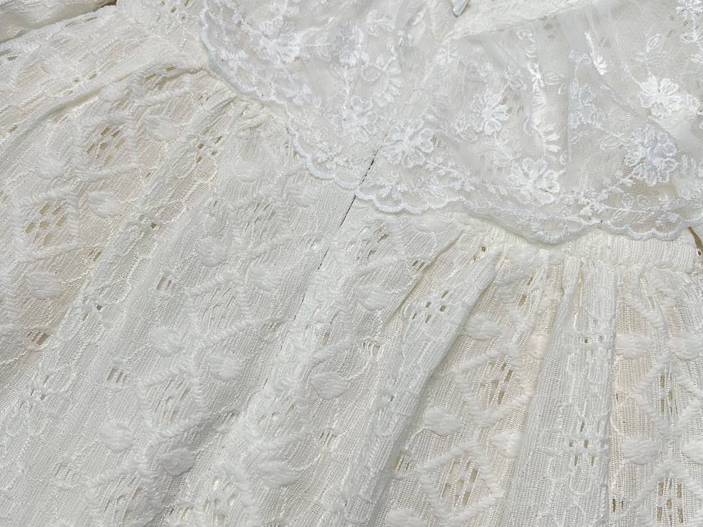 پیراهن دانتل  دخترانه شیری رنگ جلو سینه تور دار نیوبرن New Born