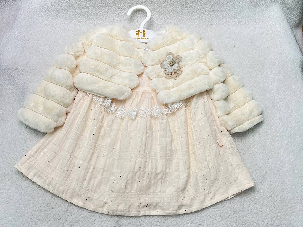 کت و سارافون نوزادی دخترانه پارچه طرح اکلیلی گلبهی روشن نیوبرن New Born