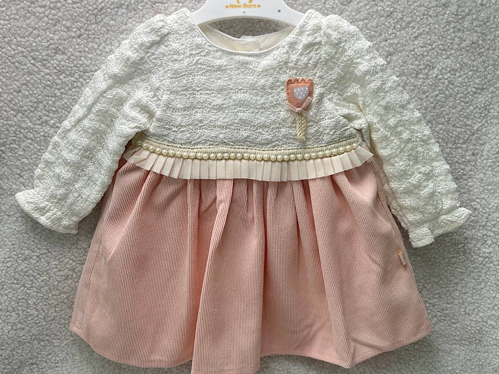 پیراهن دخترانه مخمل صورتی  بالا تنه گیپور مروارید دوزی شده  نیو برن new born