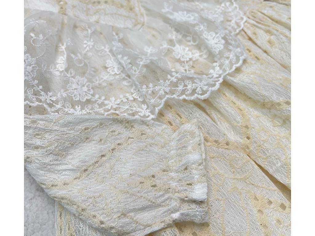 پیراهن دانتل  دخترانه کرم رنگ جلو سینه تور دار نیوبرن New Born