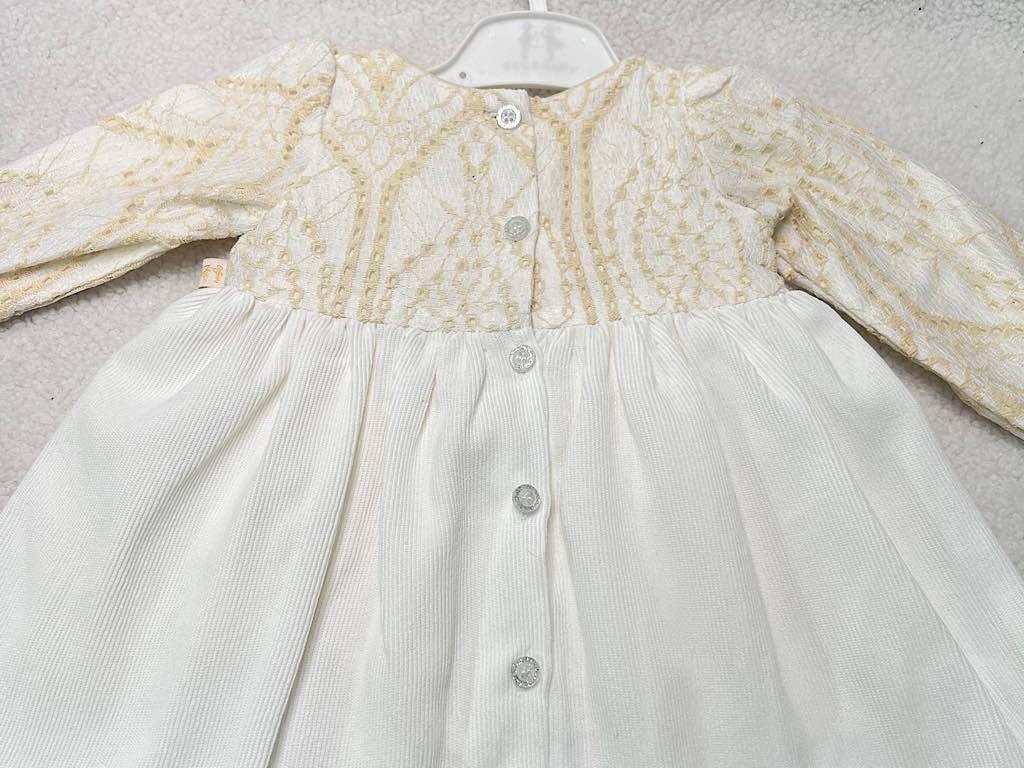 پیراهن دخترانه مخمل شیری بالا تنه دانتل گلدوزری شده نیو برن new born