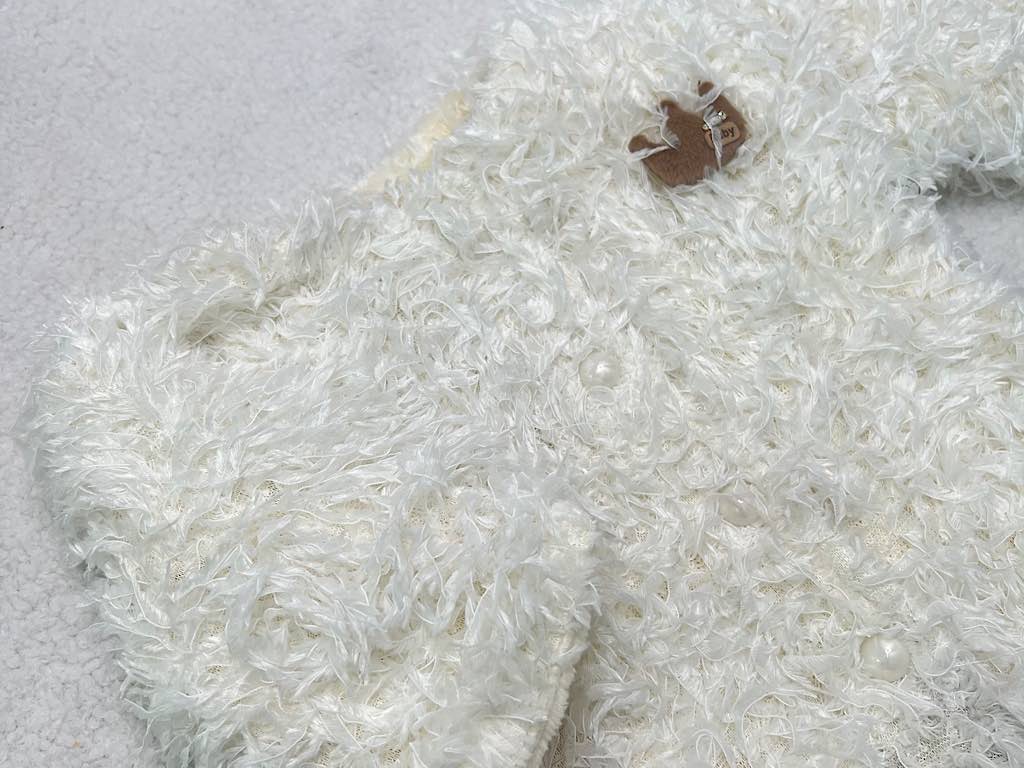 کت شیری رنگ دخترانه 3 دکمه طرح پر