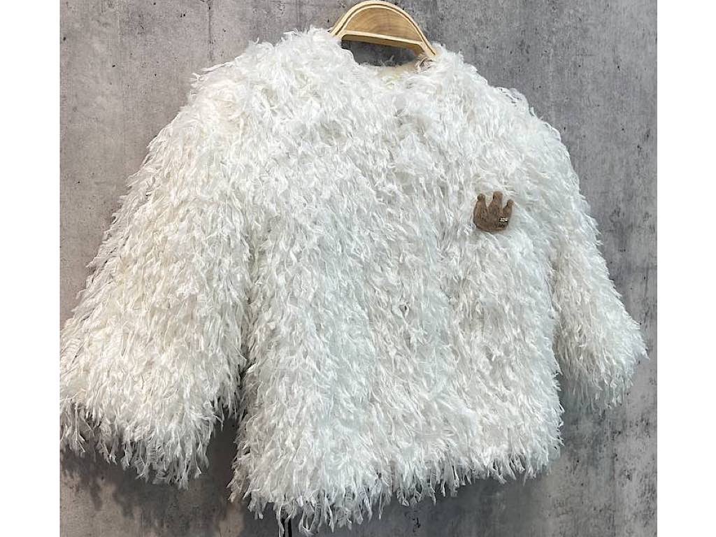 کت شیری رنگ دخترانه 3 دکمه طرح پر