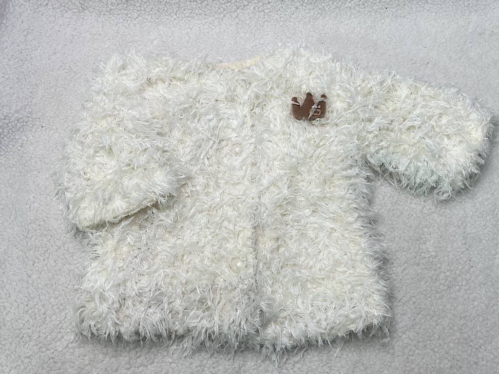 کت شیری رنگ دخترانه 3 دکمه طرح پر