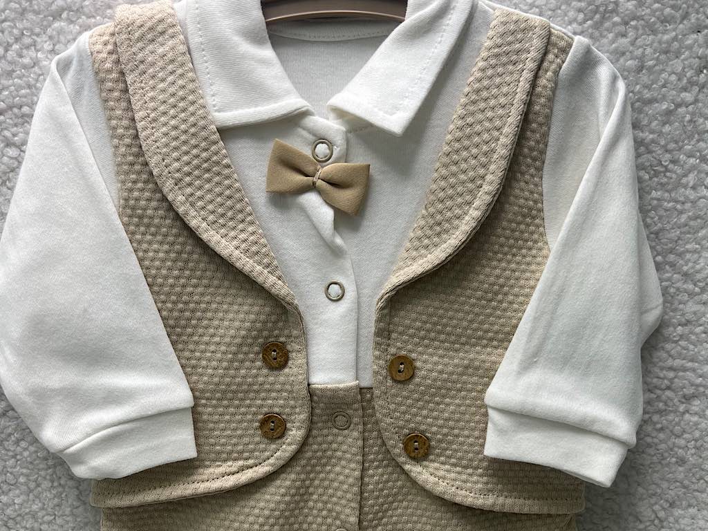 سرهمی جوراب و جلیقه دار نوزادی پسرانه کرم  بب لینا BEBELINNA