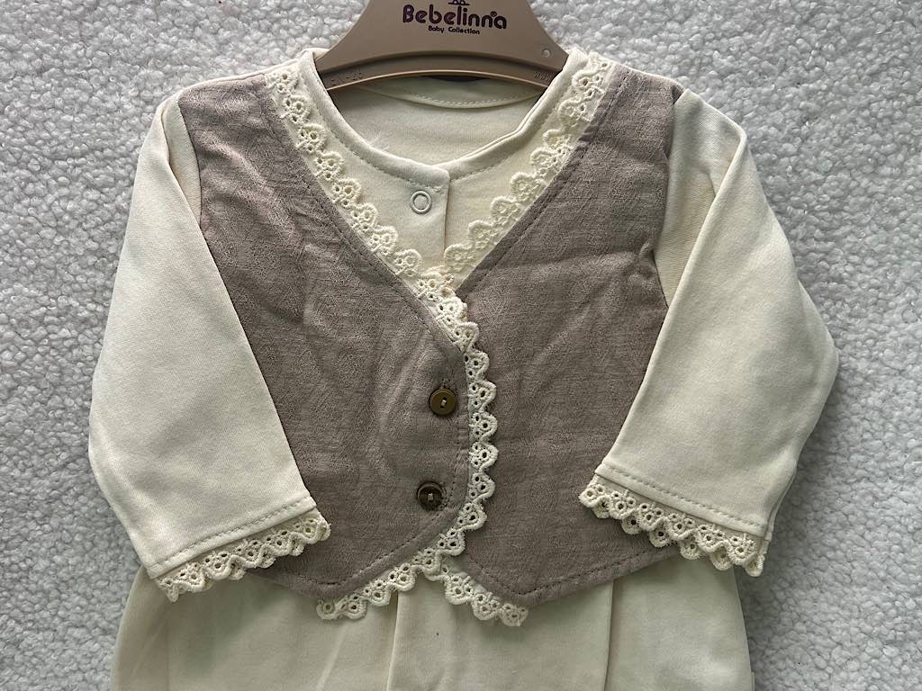 سرهمی جورابدار نوزادی دخترانه کرم و نسکافه ای رنگ بب لینا BEBELINNA