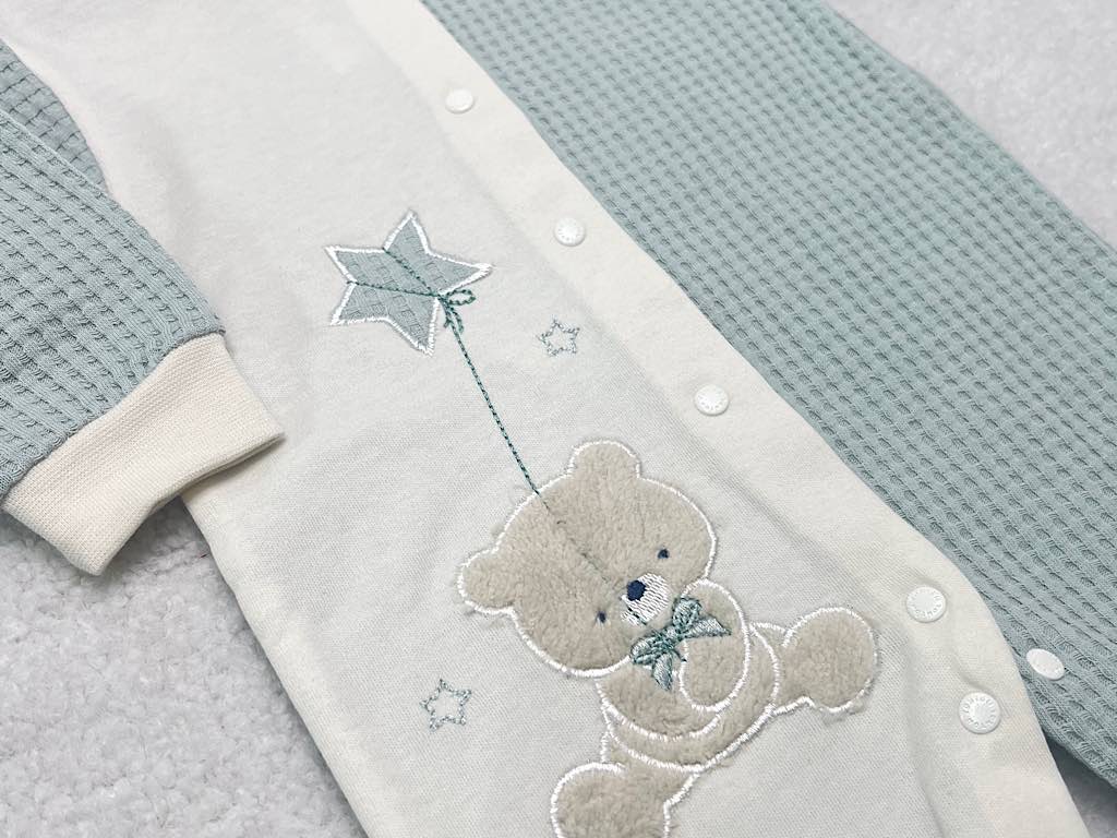 سرهمی جوراب دار نوزادی پسرانه بیسکویتی سبز آبی طرح خرس و ستاره TONTON