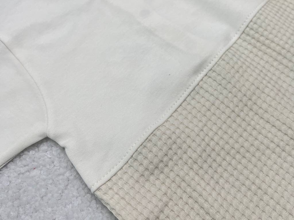 سرهمی جوراب دار نوزادی پسرانه بیسکویتی کرم طرح تراکتور گایه G.A.Y.E