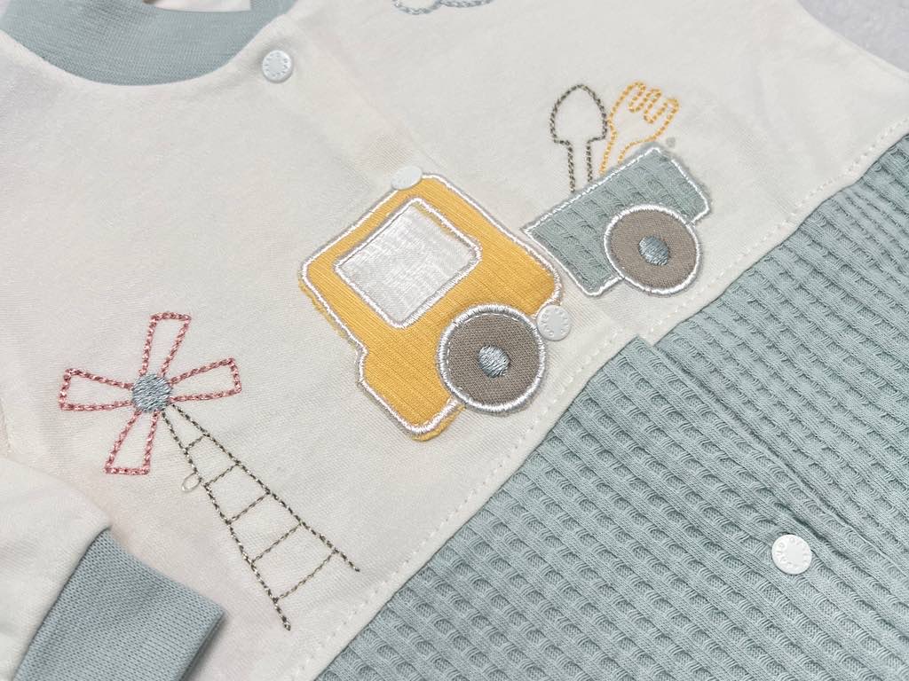 سرهمی جوراب دار نوزادی پسرانه بیسکویتی سبزآبی طرح تراکتور گایه G.A.Y.E