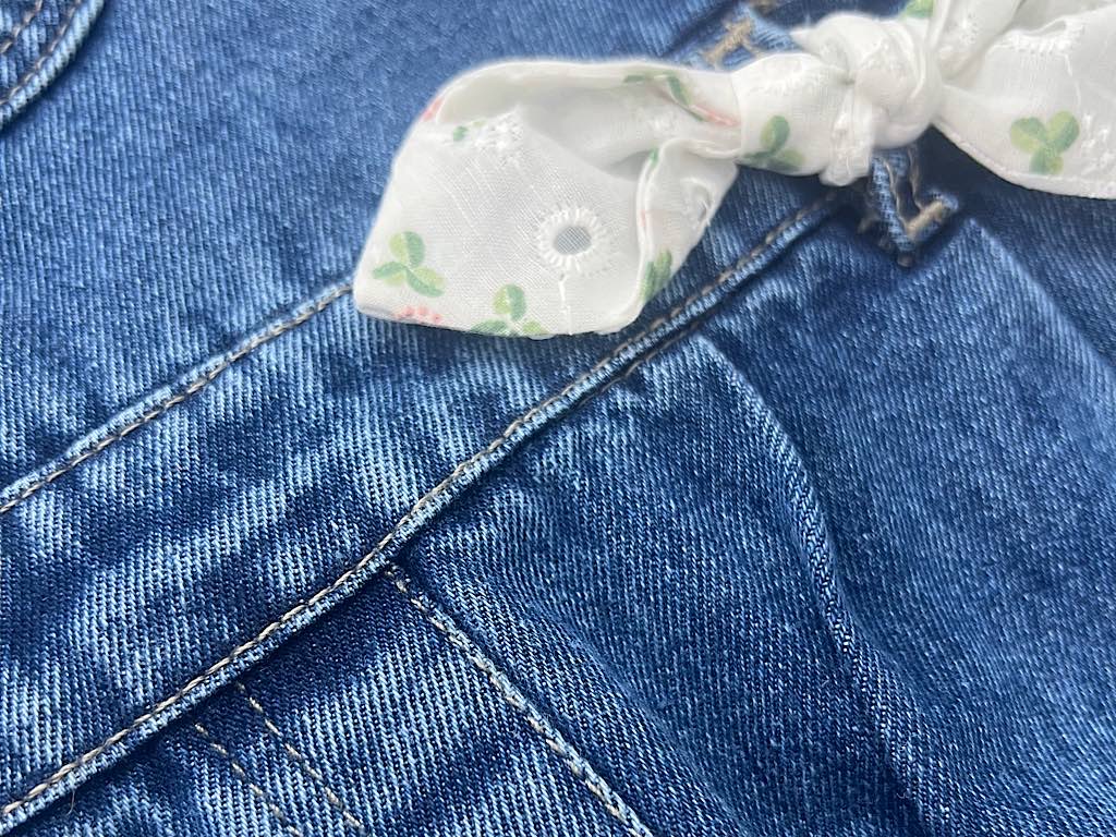 شلوارک جین پیشبندی جیب دار نوزادی آبی تیره دخترانه طرح GOLNAZ پاپو papo